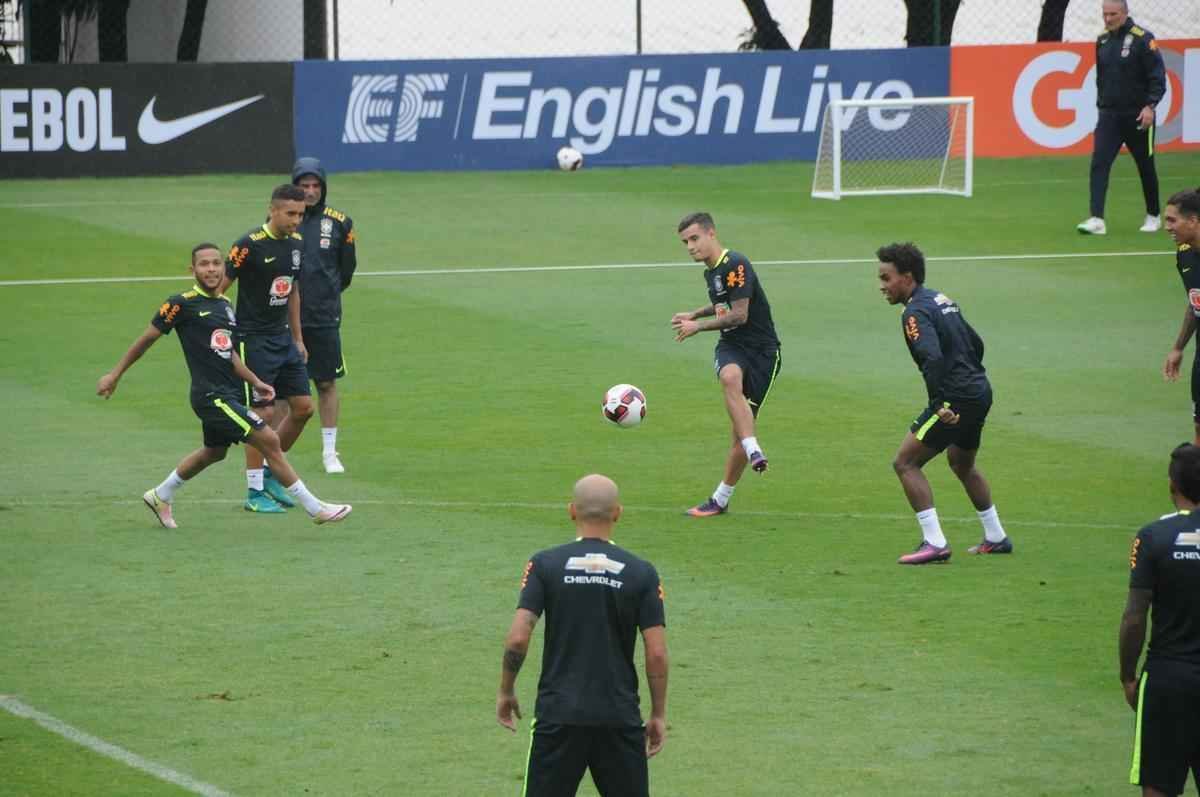 Em ltimo treino na Cidade do Galo, Seleo Brasileira deu sequncia  preparao para o duelo diante do Peru