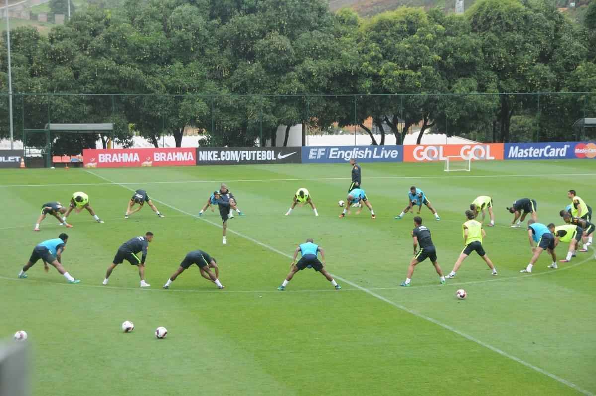 Em ltimo treino na Cidade do Galo, Seleo Brasileira deu sequncia  preparao para o duelo diante do Peru