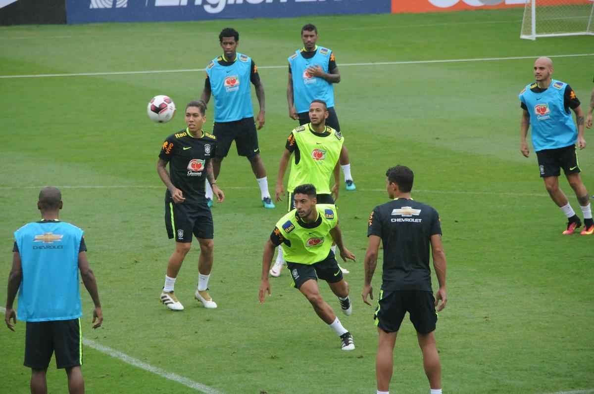 Em ltimo treino na Cidade do Galo, Seleo Brasileira deu sequncia  preparao para o duelo diante do Peru