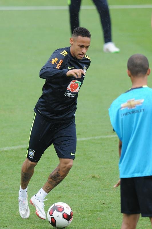 Em ltimo treino na Cidade do Galo, Seleo Brasileira deu sequncia  preparao para o duelo diante do Peru