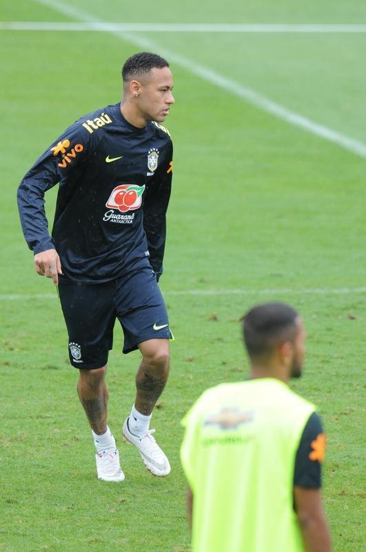 Em ltimo treino na Cidade do Galo, Seleo Brasileira deu sequncia  preparao para o duelo diante do Peru