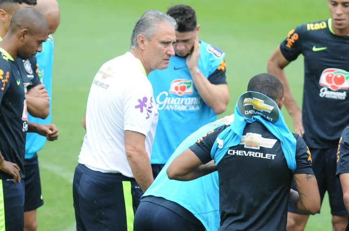 Em ltimo treino na Cidade do Galo, Seleo Brasileira deu sequncia  preparao para o duelo diante do Peru