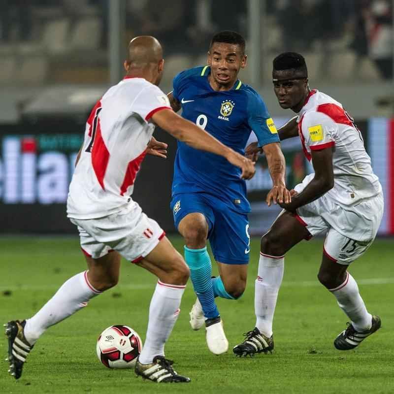 Brasil vence Peru por 2 a 0, no Estdio Nacional, em Lima, com gols de Gabriel Jesus e Renato Augusto