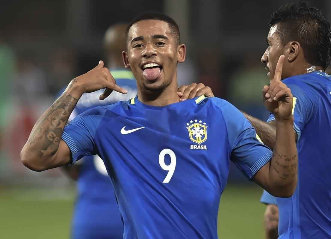 Brasil vence Peru por 2 a 0, no Estdio Nacional, em Lima, com gols de Gabriel Jesus e Renato Augusto