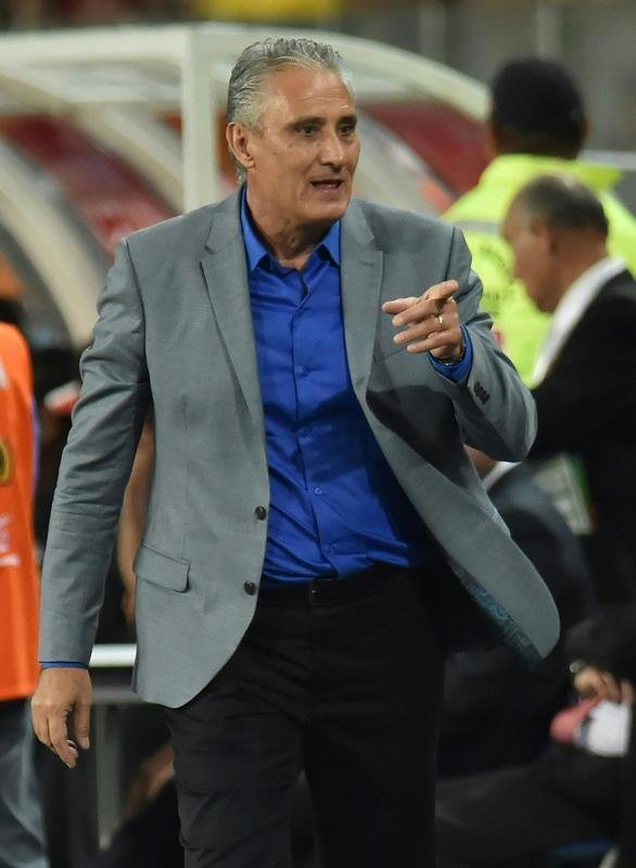 Brasil vence Peru por 2 a 0, no Estdio Nacional, em Lima, com gols de Gabriel Jesus e Renato Augusto