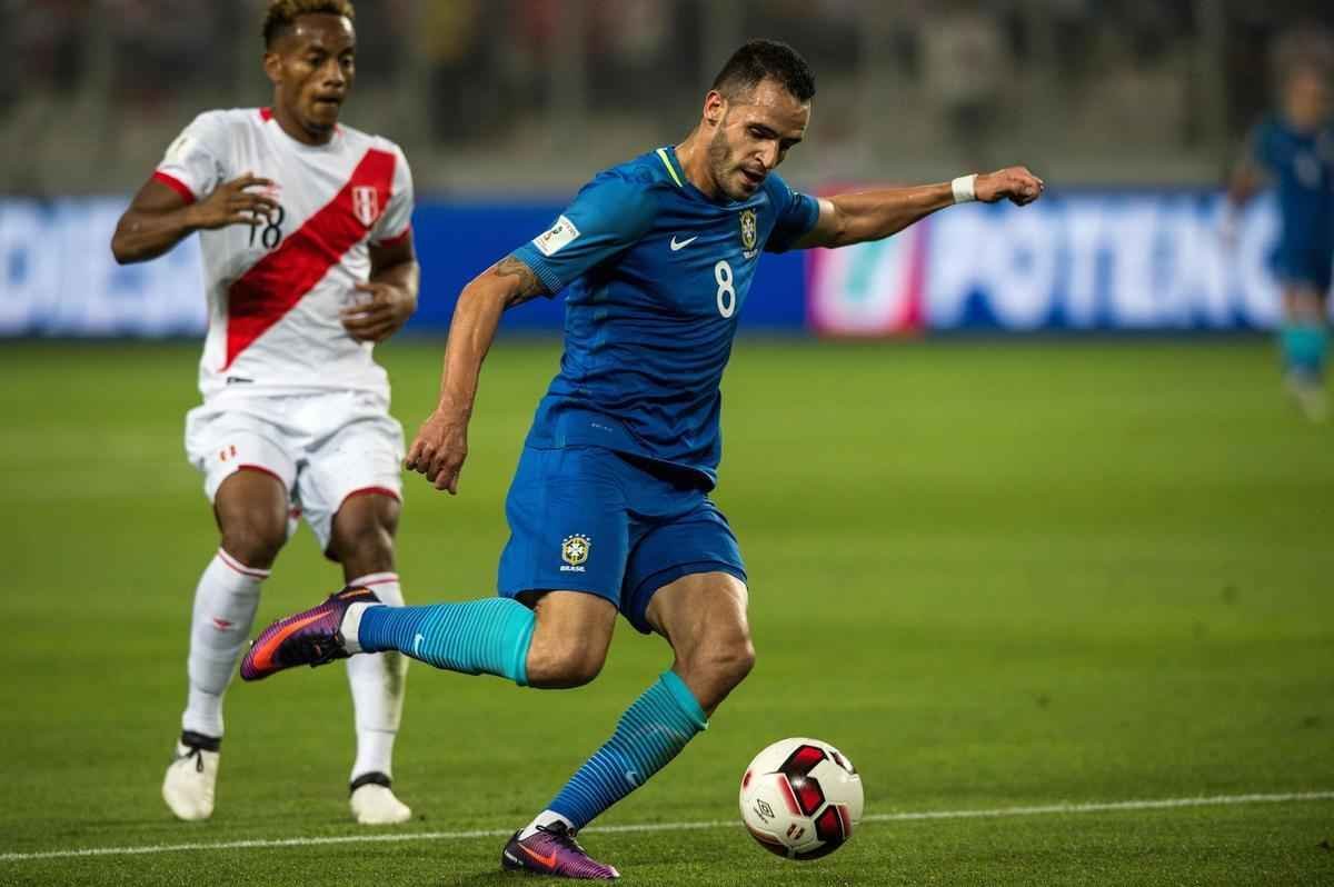 Brasil vence Peru por 2 a 0, no Estdio Nacional, em Lima, com gols de Gabriel Jesus e Renato Augusto