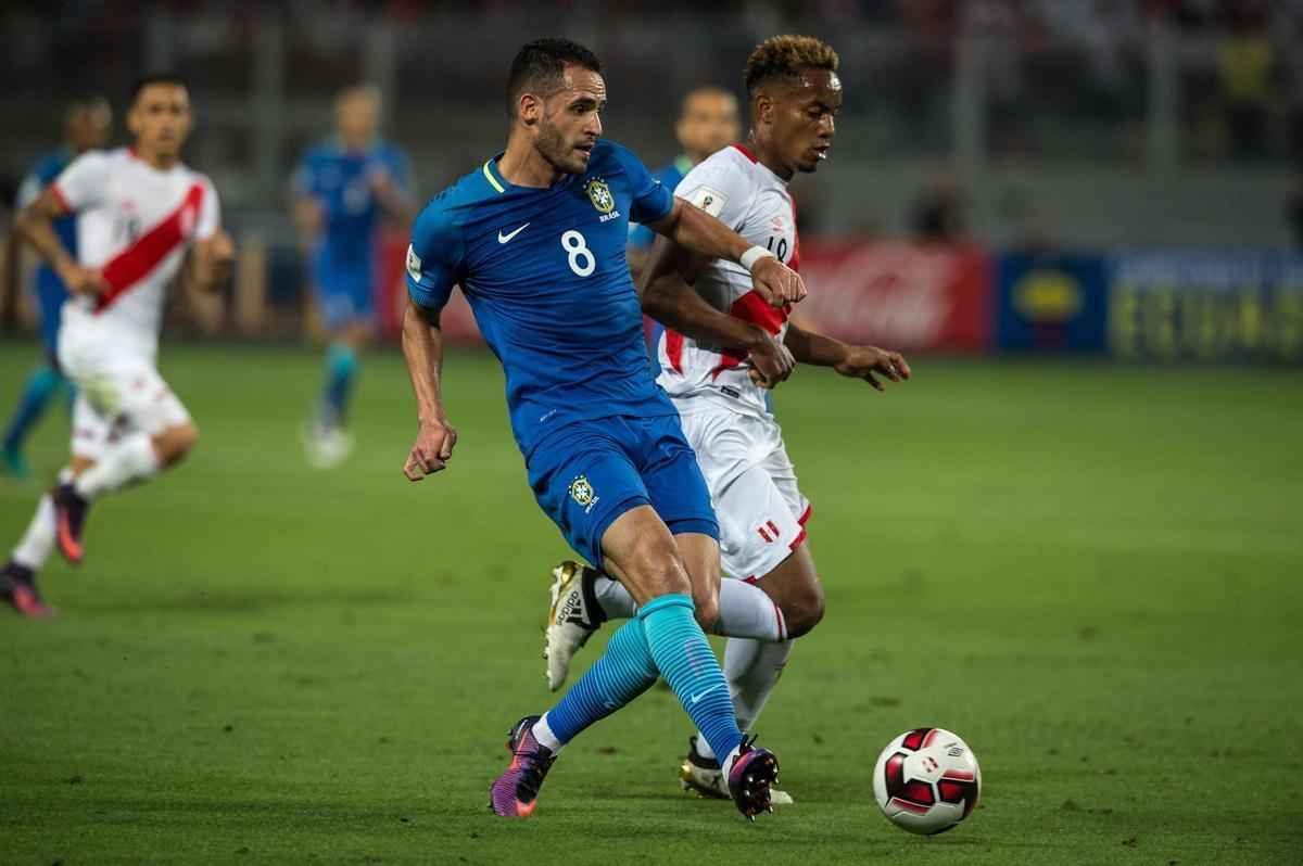 Brasil vence Peru por 2 a 0, no Estdio Nacional, em Lima, com gols de Gabriel Jesus e Renato Augusto