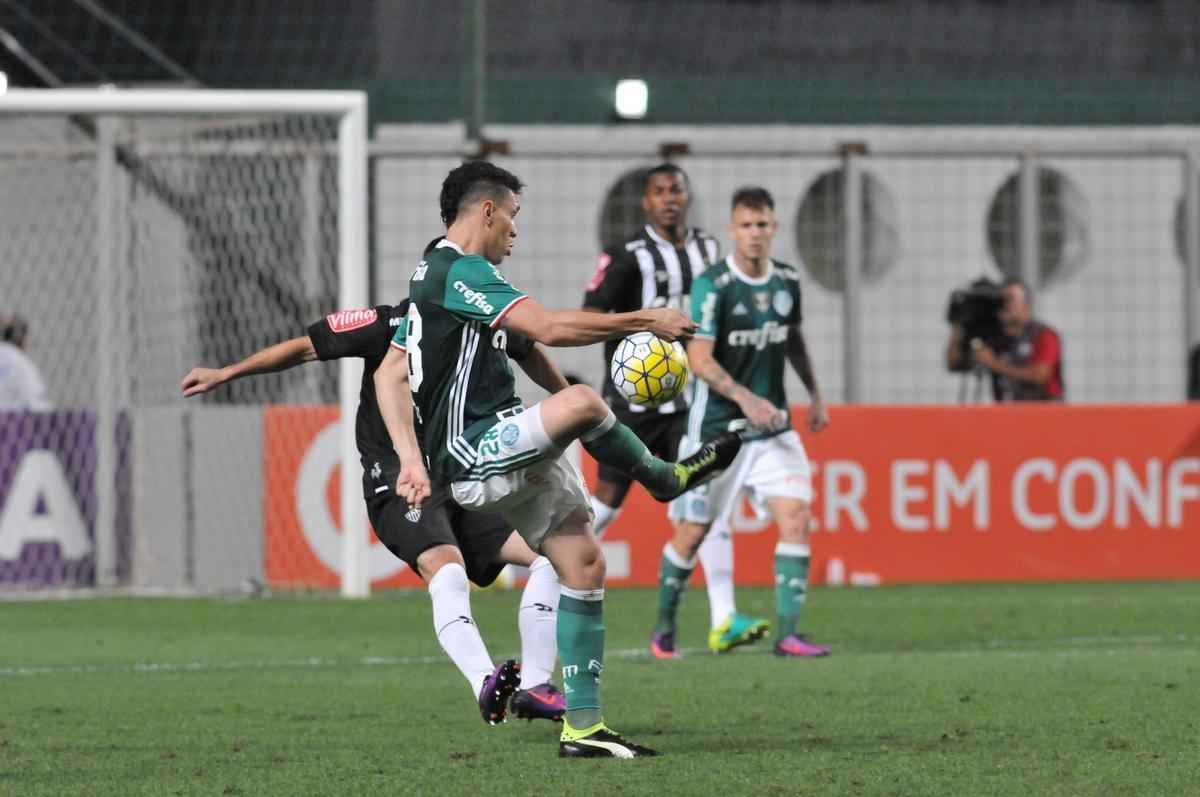 Imagens da partida entre Atltico e Palmeiras, no Independncia, pela 35 rodada do Brasileiro