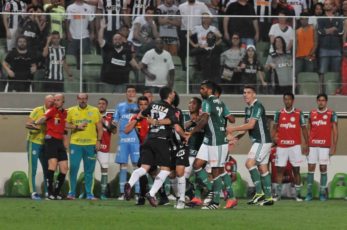 Imagens da partida entre Atltico e Palmeiras, no Independncia, pela 35 rodada do Brasileiro