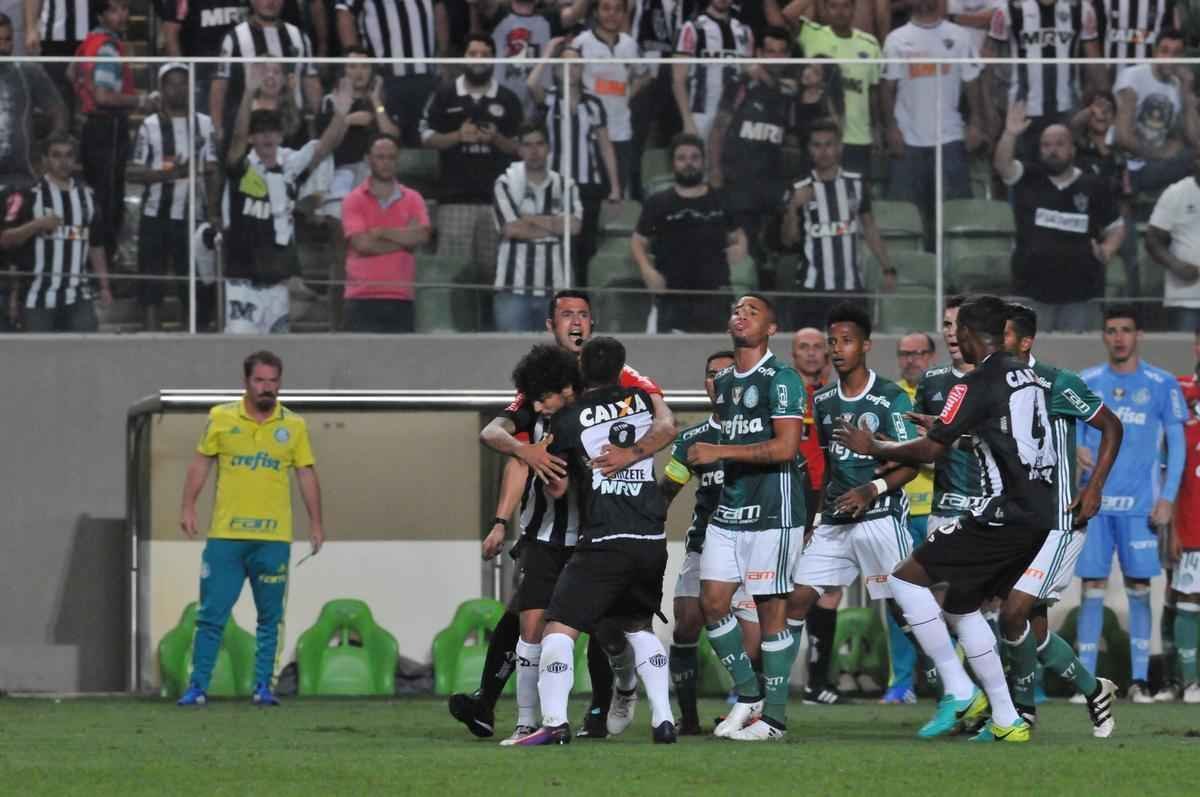 Imagens da partida entre Atltico e Palmeiras, no Independncia, pela 35 rodada do Brasileiro