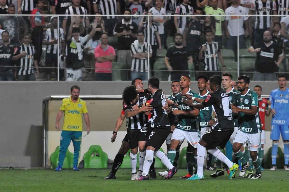 Imagens da partida entre Atltico e Palmeiras, no Independncia, pela 35 rodada do Brasileiro