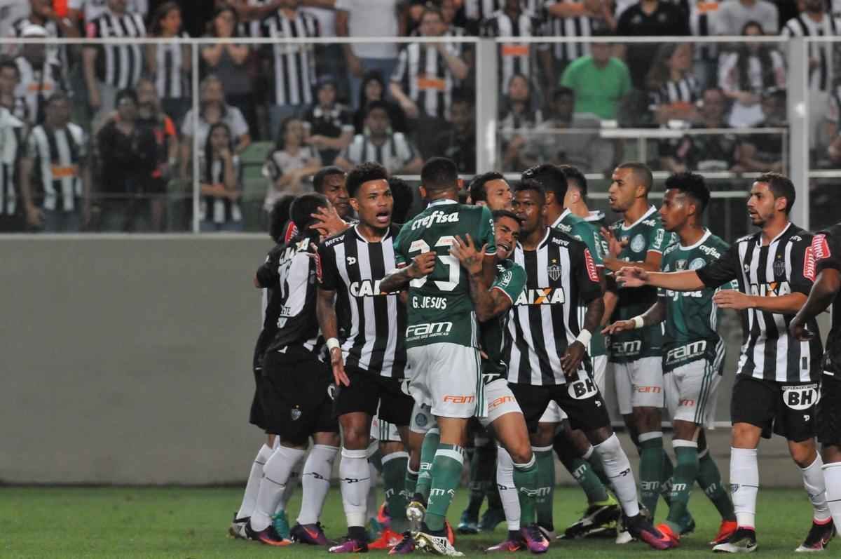 Imagens da partida entre Atltico e Palmeiras, no Independncia, pela 35 rodada do Brasileiro