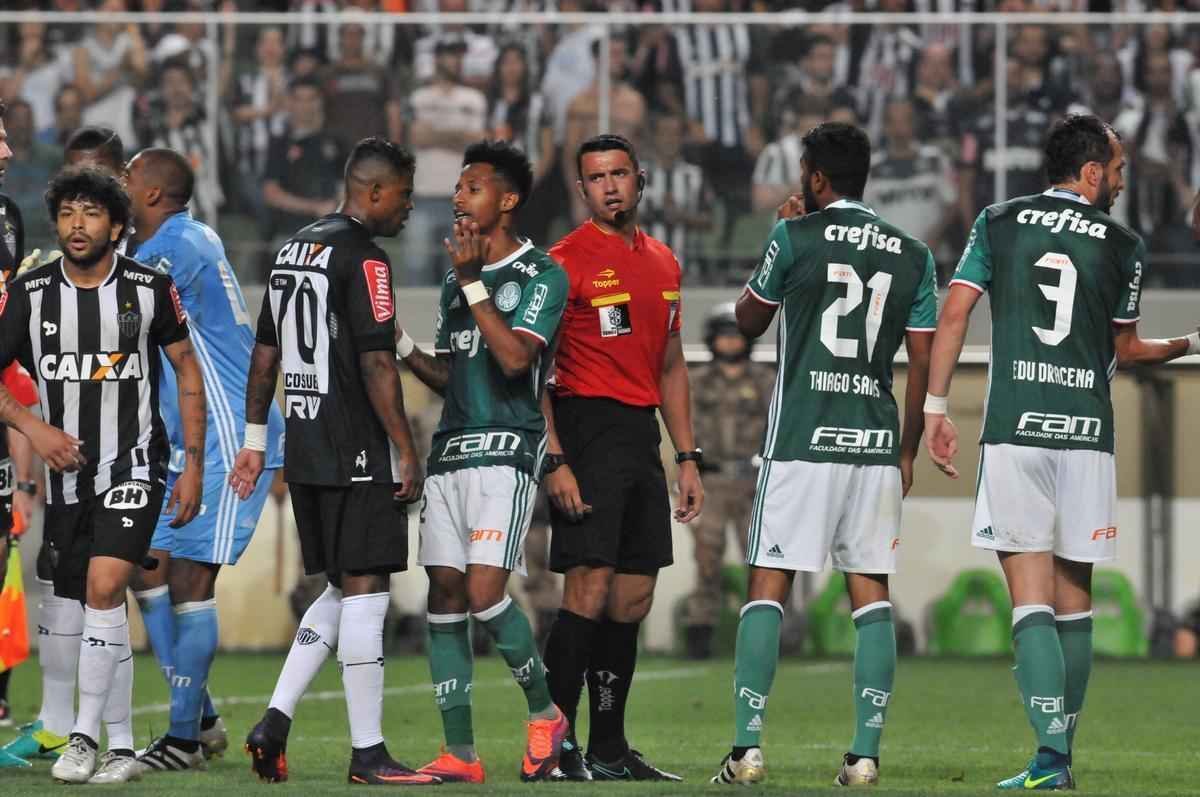 Imagens da partida entre Atltico e Palmeiras, no Independncia, pela 35 rodada do Brasileiro