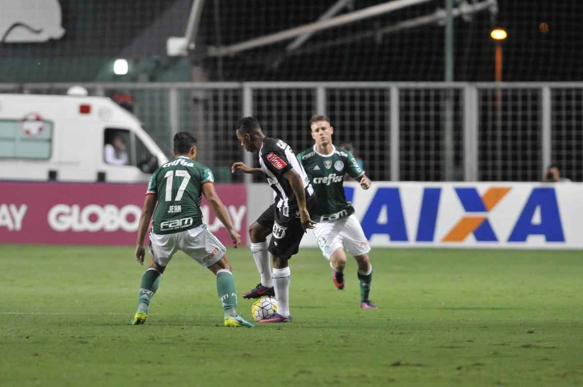 Imagens da partida entre Atltico e Palmeiras, no Independncia, pela 35 rodada do Brasileiro