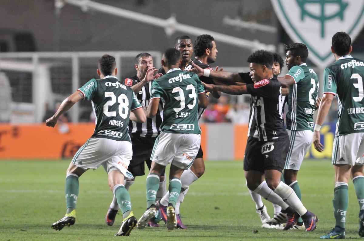 Imagens da partida entre Atltico e Palmeiras, no Independncia, pela 35 rodada do Brasileiro