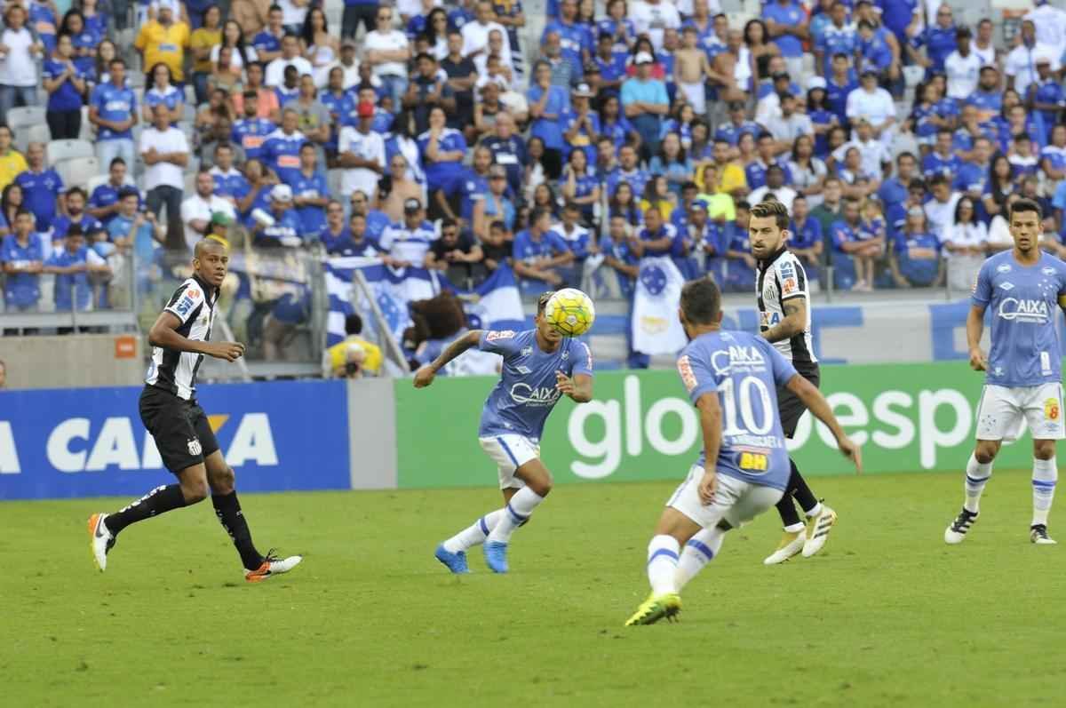 Confira imagens da partida entre Cruzeiro x Santos, no Mineiro