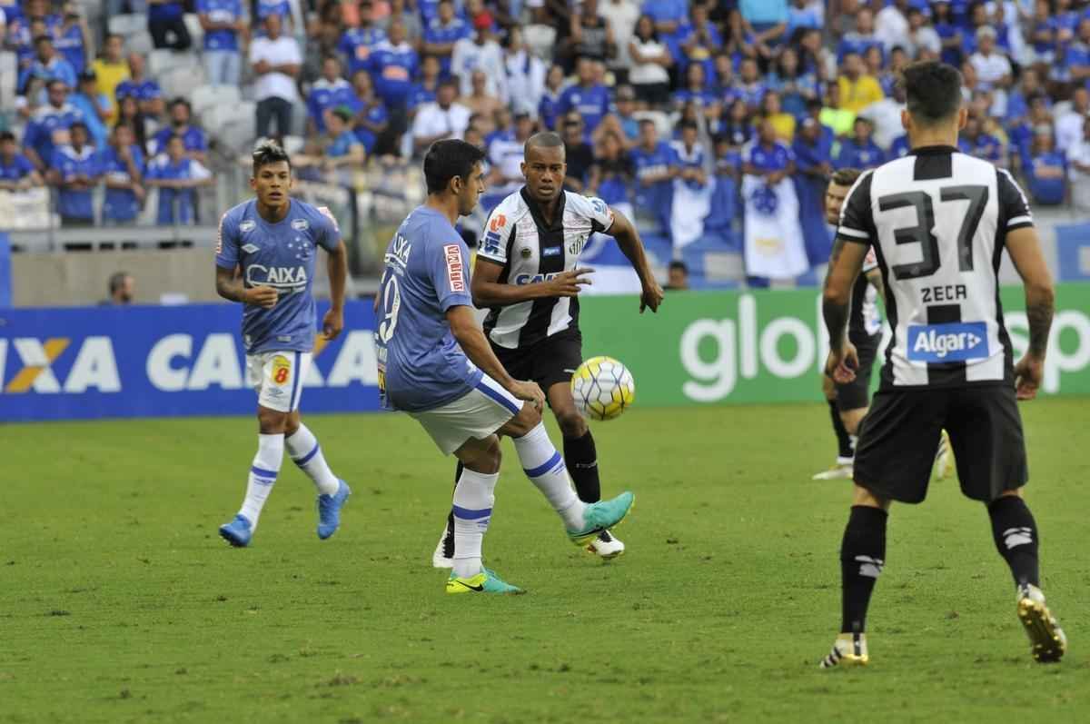 Confira imagens da partida entre Cruzeiro x Santos, no Mineiro