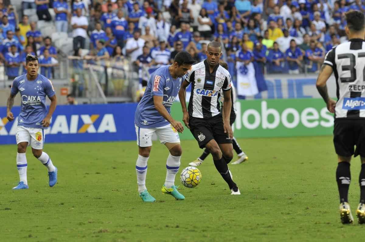 Confira imagens da partida entre Cruzeiro x Santos, no Mineiro
