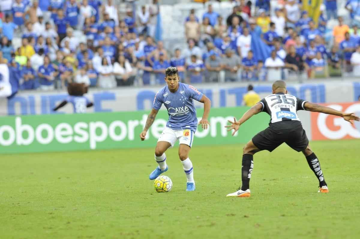 Confira imagens da partida entre Cruzeiro x Santos, no Mineiro