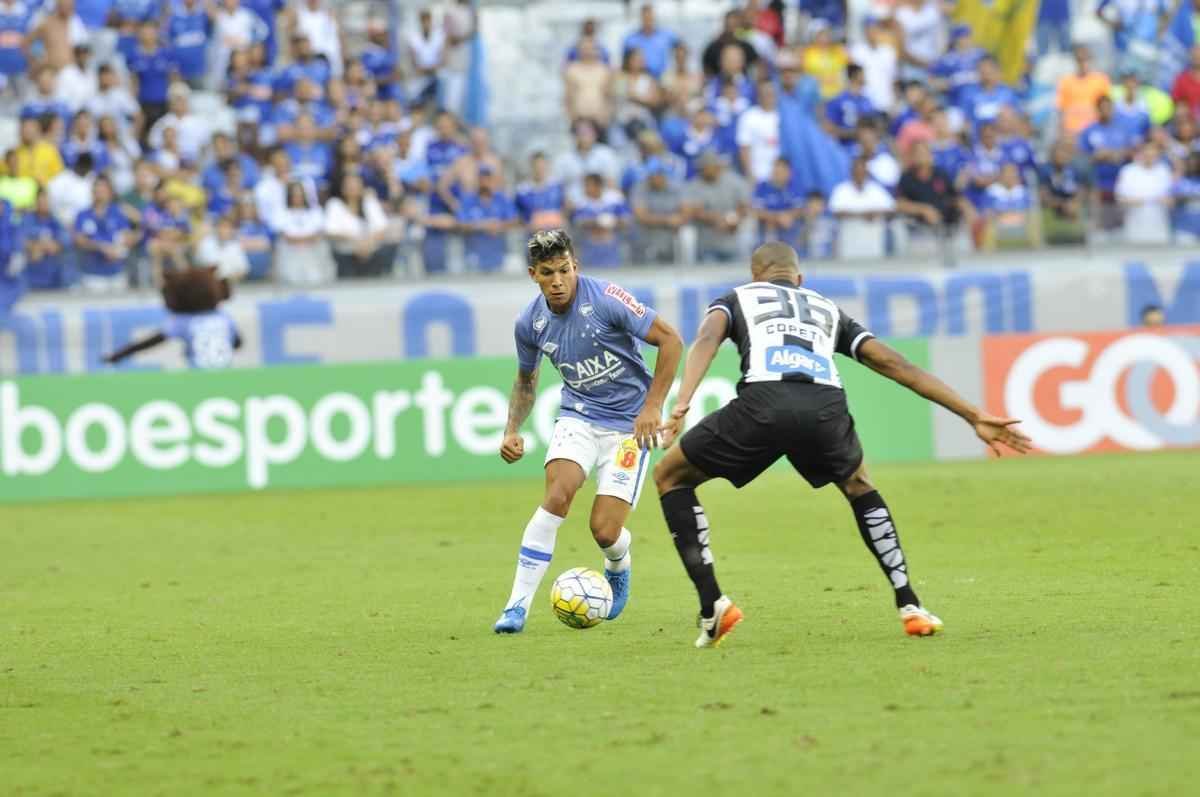 Confira imagens da partida entre Cruzeiro x Santos, no Mineiro