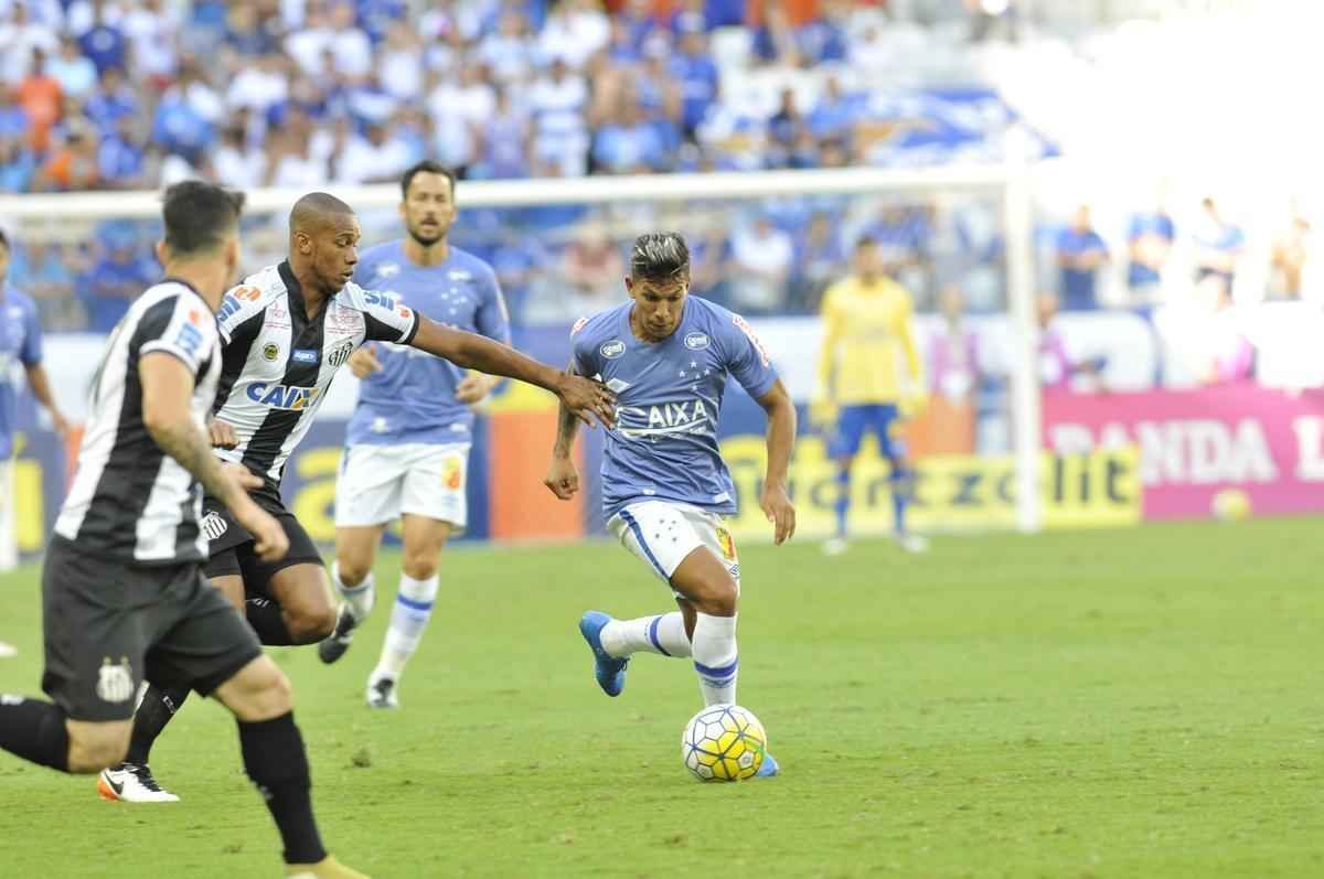Confira imagens da partida entre Cruzeiro x Santos, no Mineiro