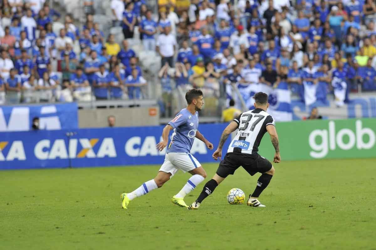 Confira imagens da partida entre Cruzeiro x Santos, no Mineiro