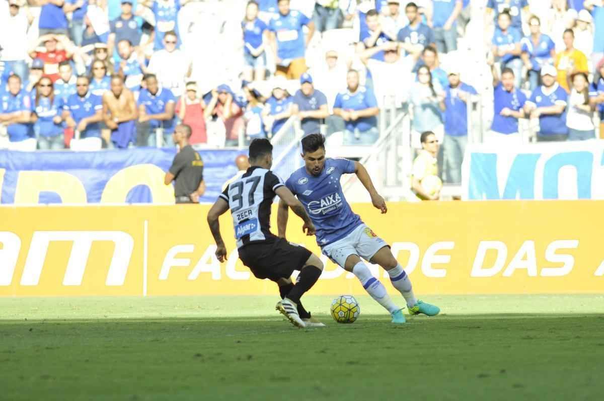 Confira imagens da partida entre Cruzeiro x Santos, no Mineiro