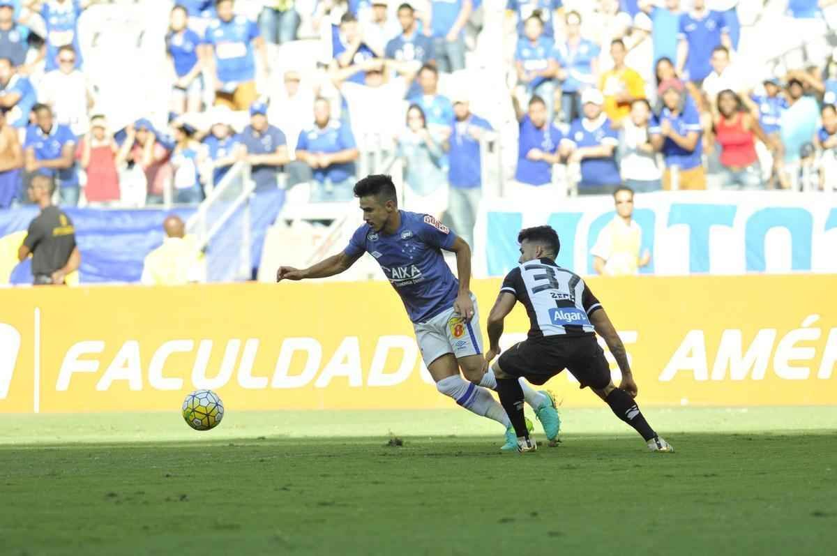 Confira imagens da partida entre Cruzeiro x Santos, no Mineiro