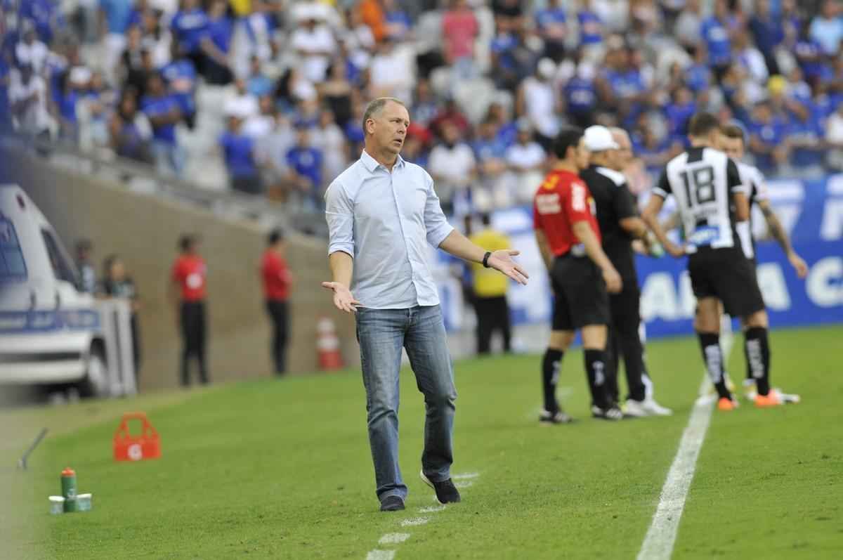 Confira imagens da partida entre Cruzeiro x Santos, no Mineiro