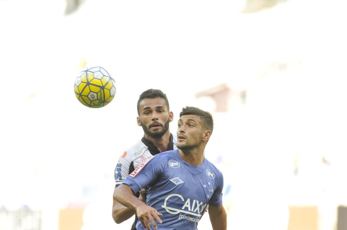 Confira imagens da partida entre Cruzeiro x Santos, no Mineiro