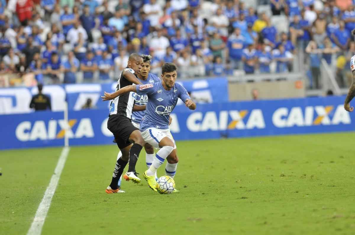 Confira imagens da partida entre Cruzeiro x Santos, no Mineiro