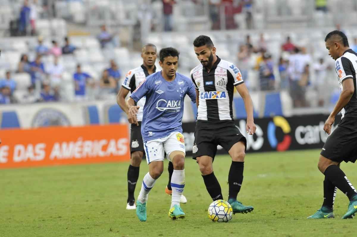 Confira imagens da partida entre Cruzeiro x Santos, no Mineiro