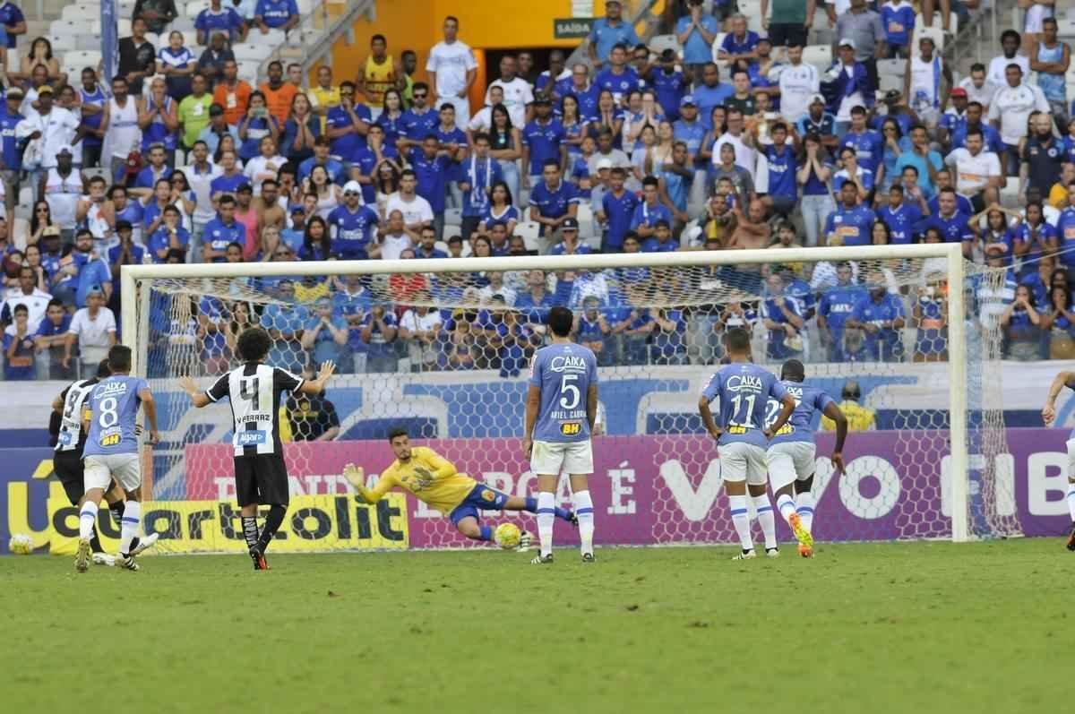 Confira imagens da partida entre Cruzeiro x Santos, no Mineiro