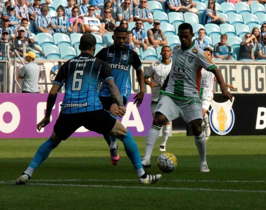 Amrica visitou o Grmio, no Rio Grande do Sul, e saiu derrotado por 3 a 0