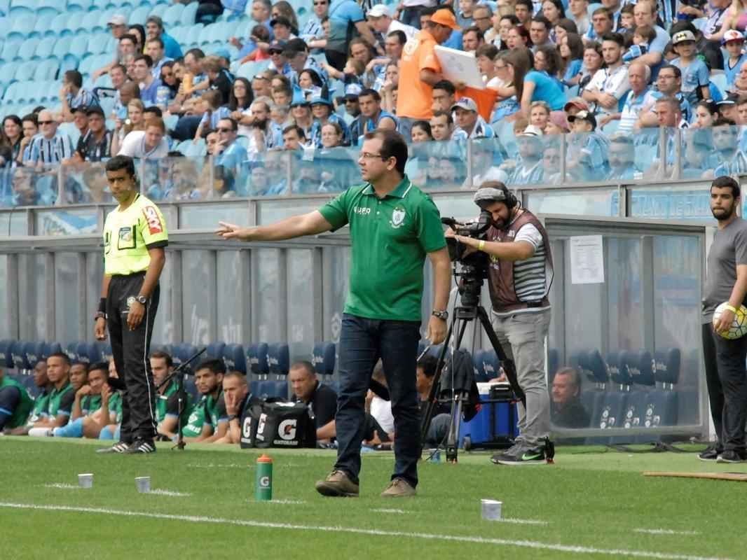 Amrica visitou o Grmio, no Rio Grande do Sul, e saiu derrotado por 3 a 0