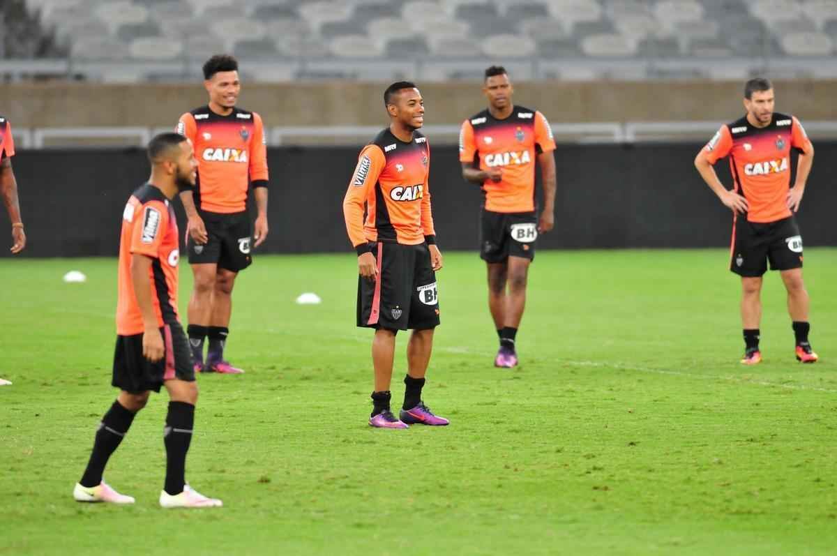 Imagens do treino do Atltico no Mineiro