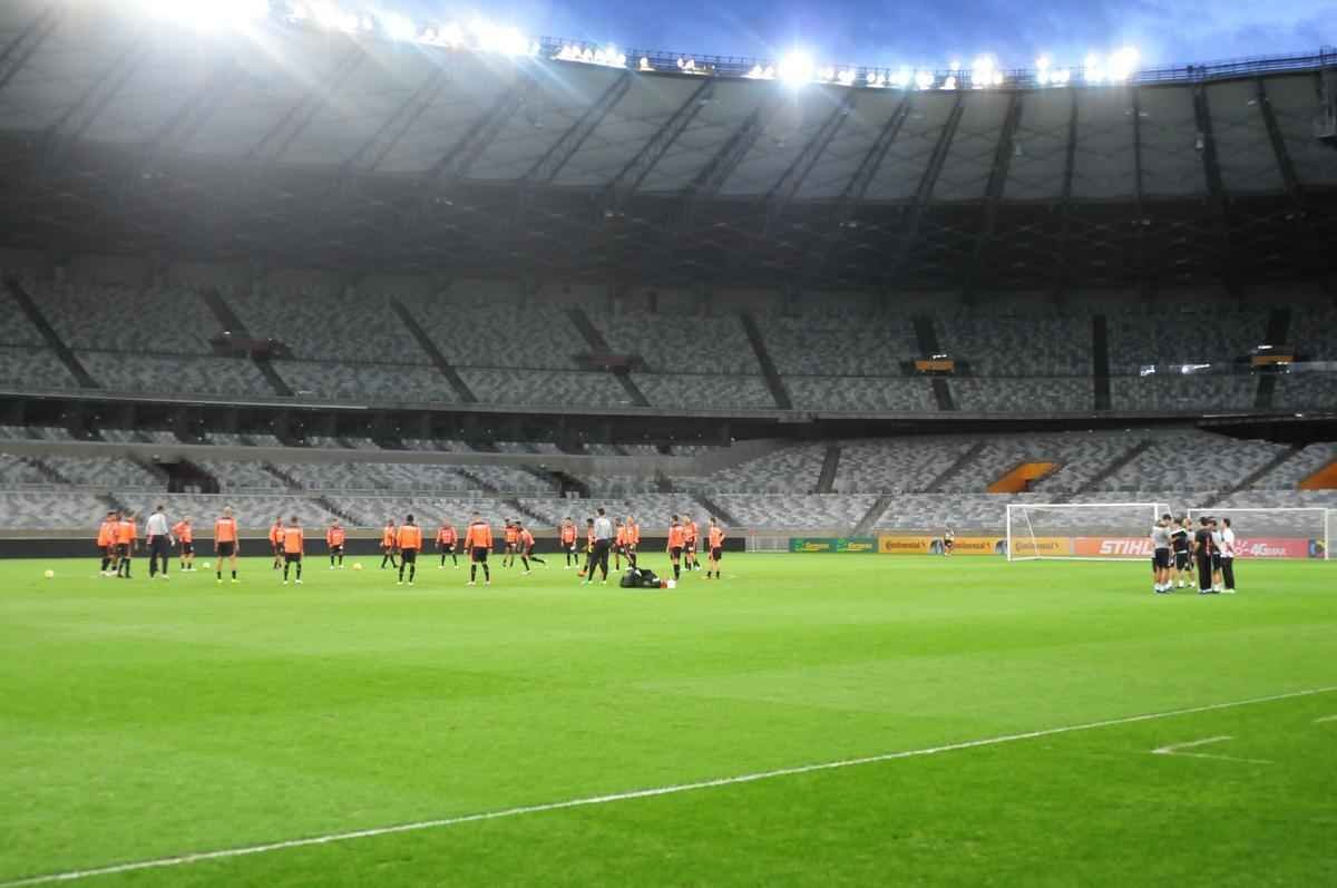 Imagens do treino do Atltico no Mineiro