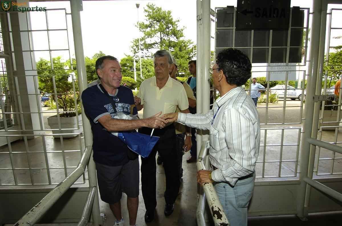 Em 2006, no aniversrio de 40 anos do ttulo da Taa Brasil de 1966, reportagem do Estado de Minas e do Superesportes reuniu no Mineiro alguns dos craques do Cruzeiro: Z Carlos, William, Procpio, Neco, Natal, Dirceu Lopes, Evaldo e Tosto.
