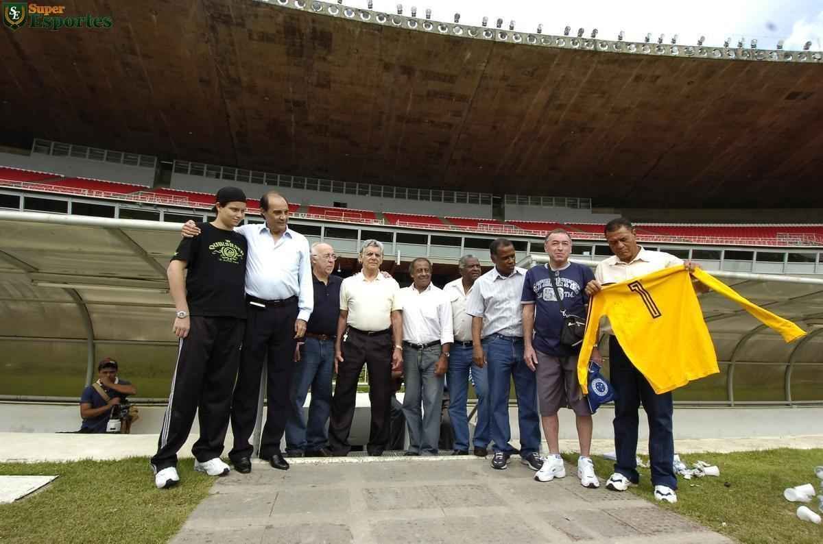 Procpio, Tosto, William, Evaldo, Z Carlos, Evaldo, Natal e Neco em encontro no Mineiro