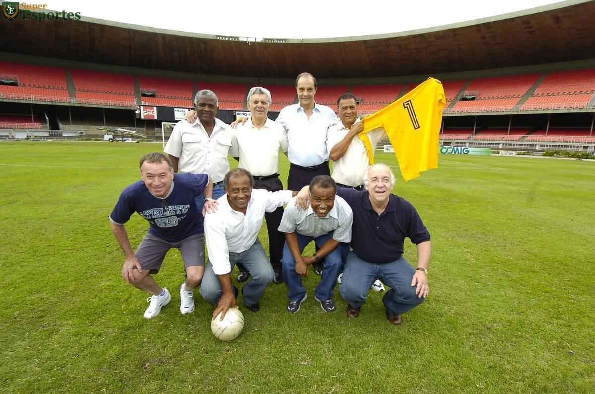 Em 2006, no aniversrio de 40 anos do ttulo da Taa Brasil de 1966, reportagem do Estado de Minas e do Superesportes reuniu no Mineiro alguns dos craques do Cruzeiro: Z Carlos, William, Procpio, Neco, Natal, Dirceu Lopes, Evaldo e Tosto.
