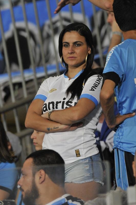 Imagens das torcidas de Atltico e Grmio, no Mineiro, pela deciso da Copa do Brasil