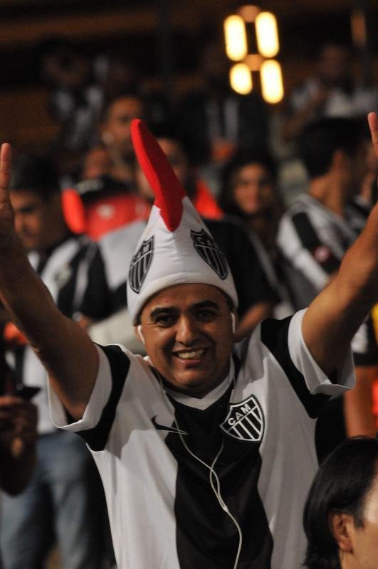 Imagens das torcidas de Atltico e Grmio, no Mineiro, pela deciso da Copa do Brasil