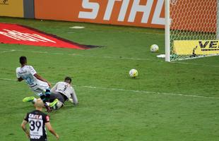Pedro Rocha marcou o primeiro gol do Grmio e calou o Mineiro