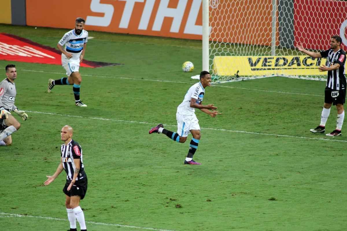 Pedro Rocha marcou o primeiro gol do Grmio e calou o Mineiro