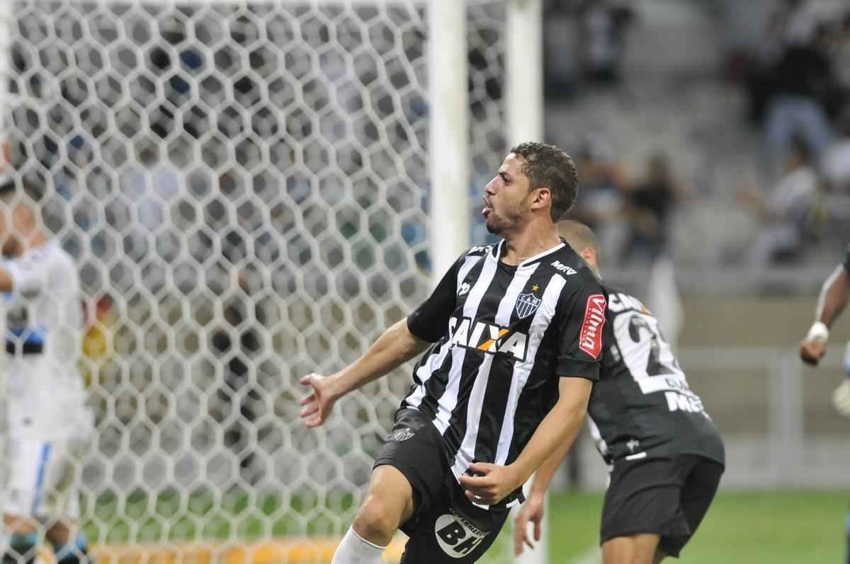 Gabriel marcou o gol de honra do Galo no Mineiro, no primeiro duelo da final, diminuindo para 2 a 1