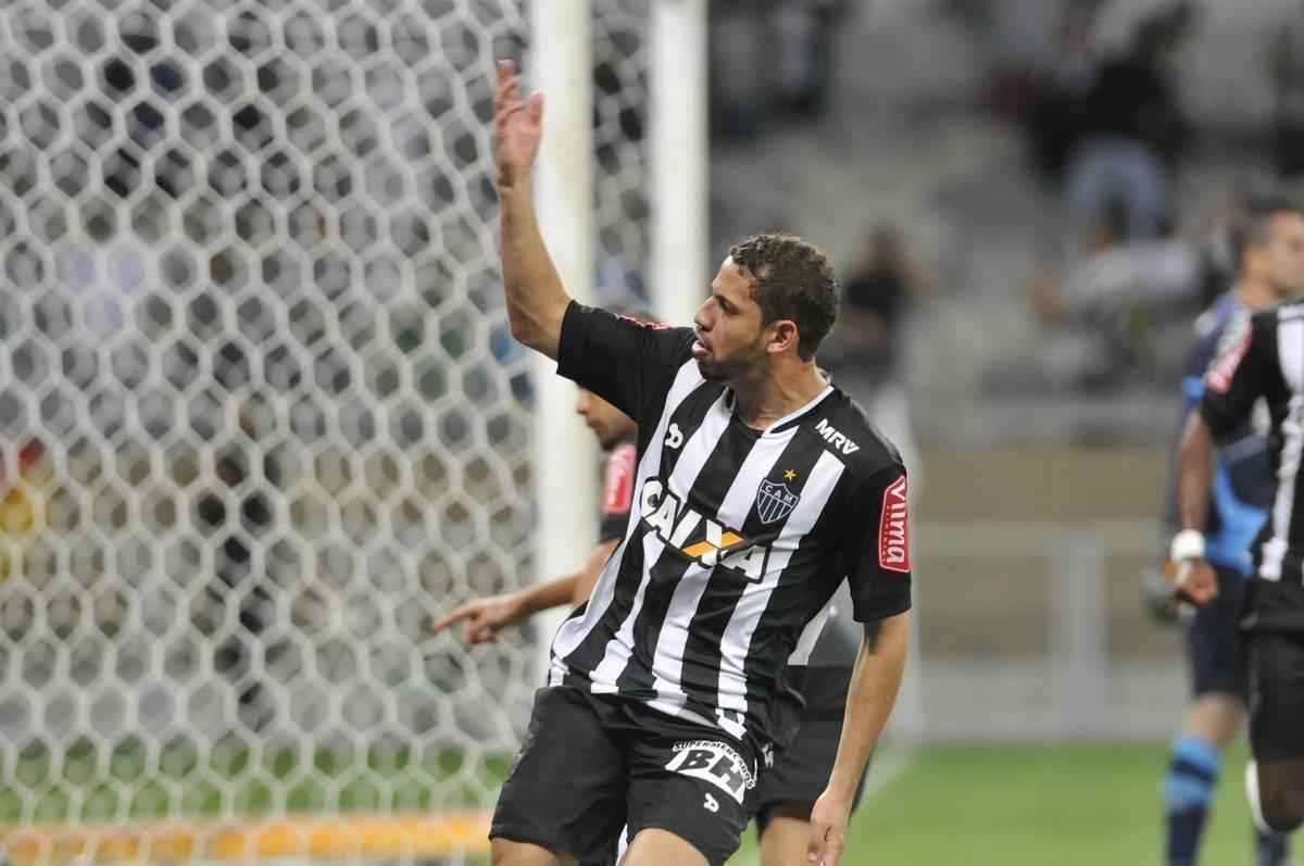Gabriel marcou o gol de honra do Galo no Mineiro, no primeiro duelo da final, diminuindo para 2 a 1