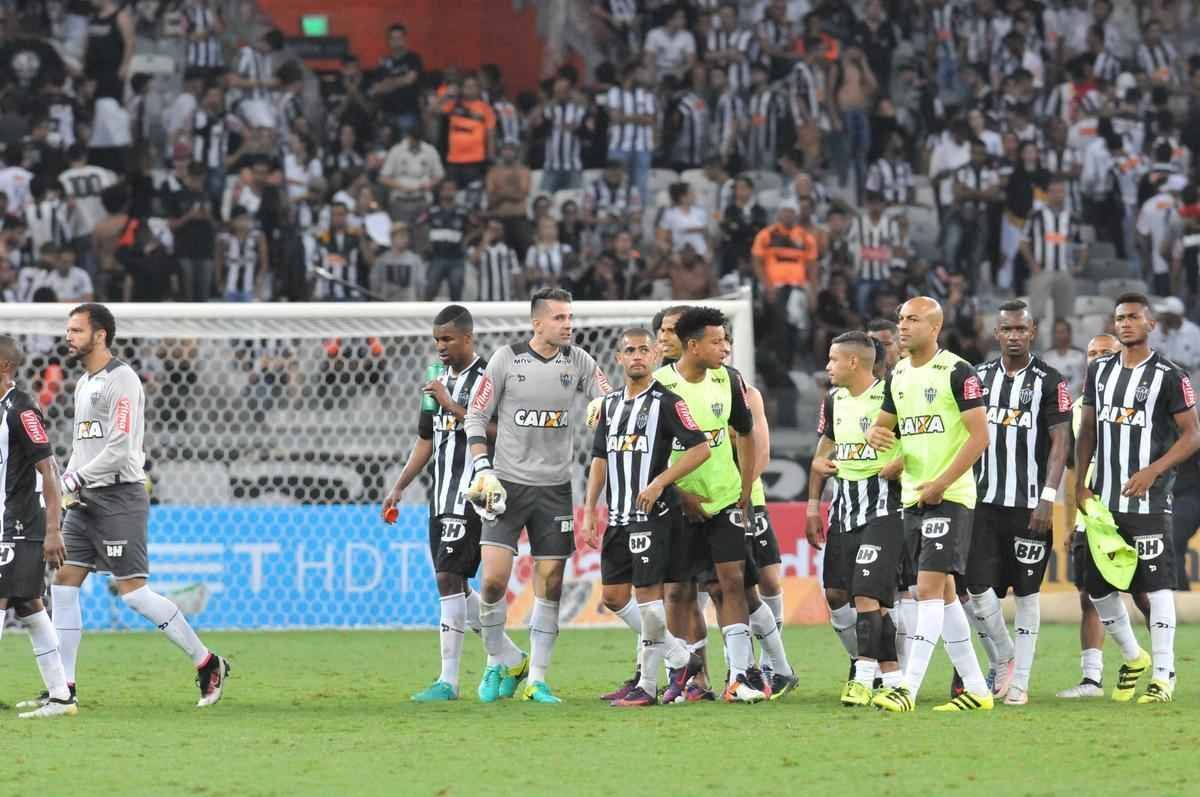 Everton marcou o terceiro gol do Grmio no Mineiro e fechou vitria por 3 a 1 na deciso da Copa do Brasil