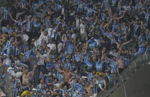 Torcedores do Atltico saram decepcionados do Mineiro com derrota por 3 a 1, e ouviram festa gremista