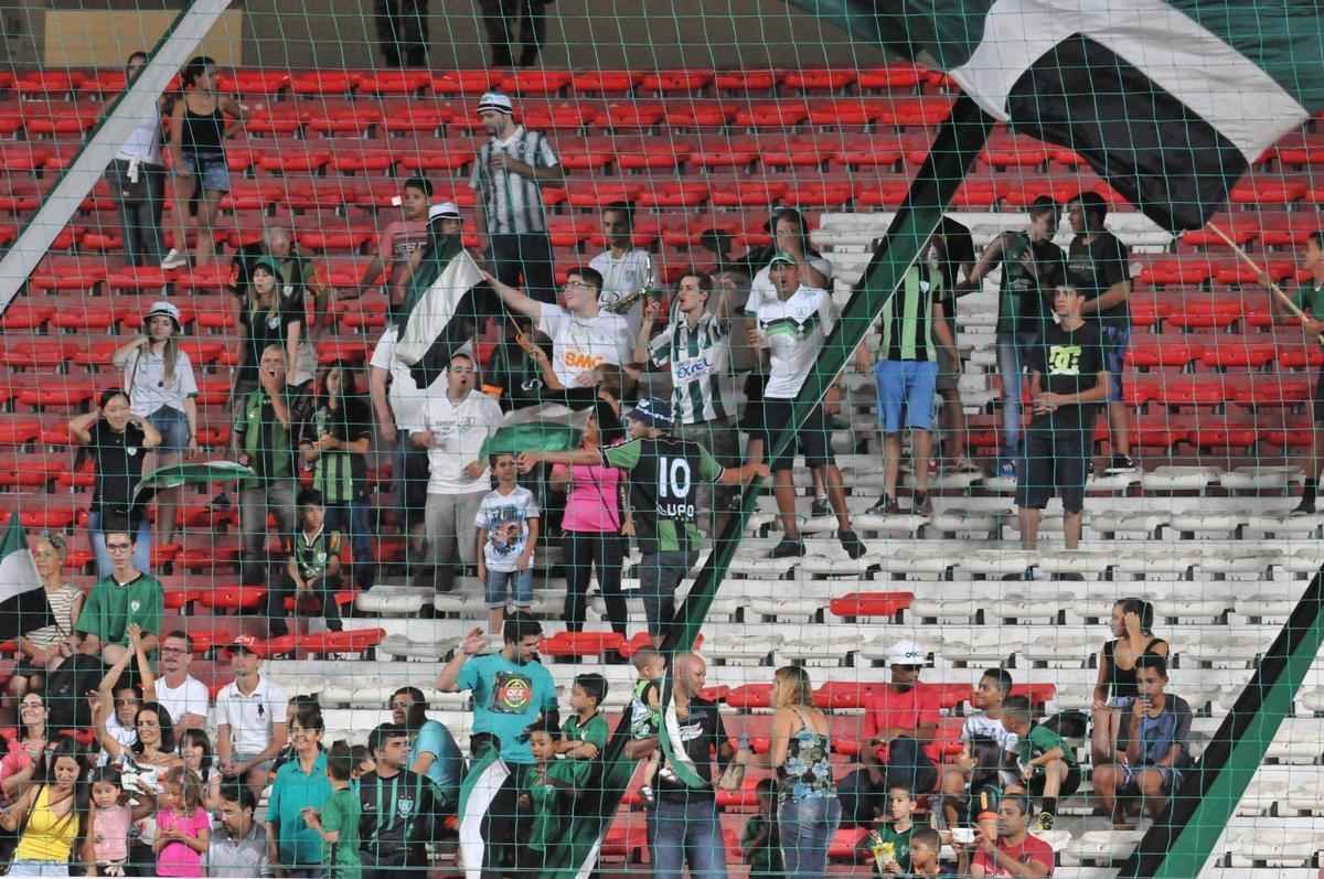 Fotos de Amrica x Sport, no Independncia, pela 37 rodada da Srie A (Rodrigo Clemente/EM D.A Press)