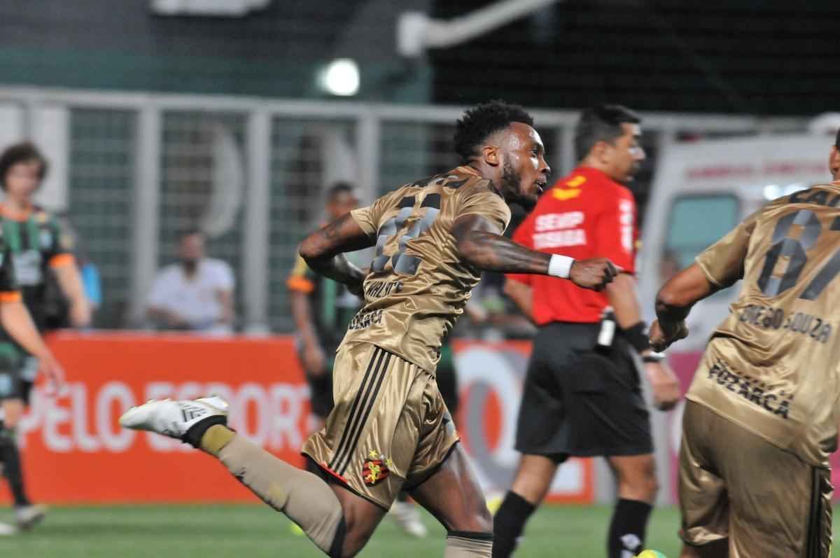 Fotos de Amrica x Sport, no Independncia, pela 37 rodada da Srie A (Rodrigo Clemente/EM D.A Press)